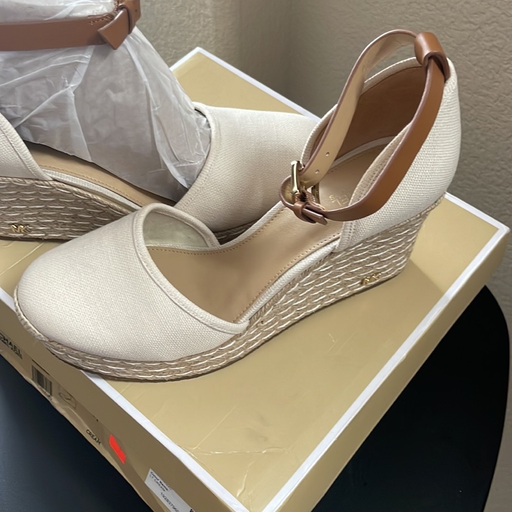 Michael Kors Cream Wedges - Picture 4 of 8